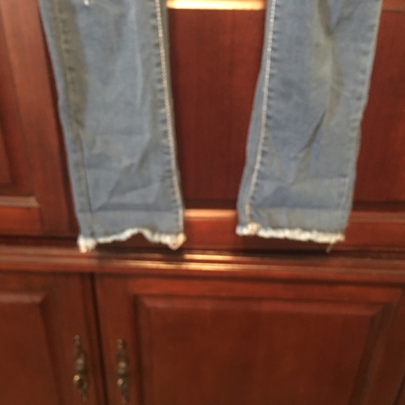 Fil Skinny Distressed Jeans - Size 9 - Picture 9 of 12